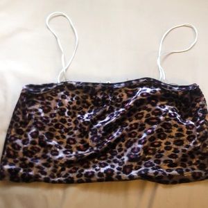Cropped zebra top